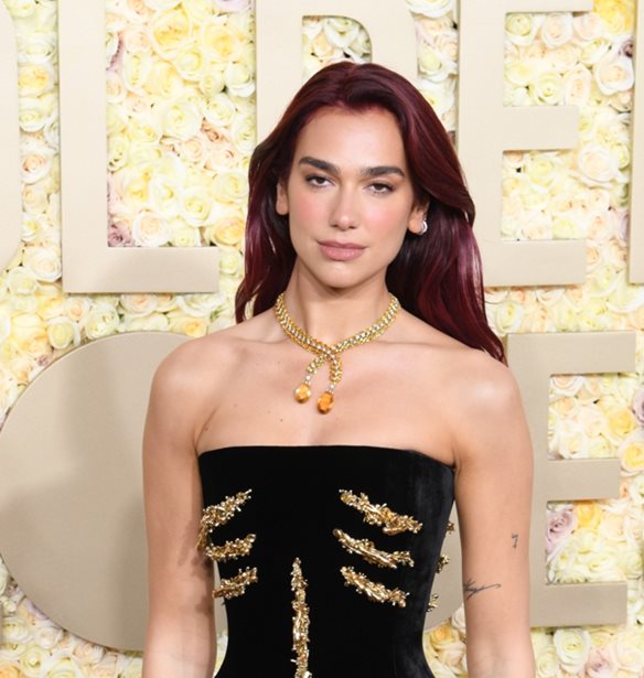 Dua Lipa | &#x395;&#x3C1;&#x3C9;&#x3C4;&#x3B5;&#x3C5;&#x3BC;&#x3AD;&#x3BD;&#x3B7; &#x3BE;&#x3B1;&#x3BD;&#x3AC; &#x3BC;&#x3B5;&#x3C4;&#x3AC; &#x3C4;&#x3BF;&#x3BD; &#x3C7;&#x3C9;&#x3C1;&#x3B9;&#x3C3;&#x3BC;&#x3CC; &#x3B1;&#x3C0;&#x3CC; &#x3C4;&#x3BF;&#x3BD; Romain Gavras