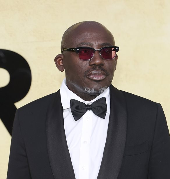 Edward Enninful | &#x3A4;&#x3BF; &#x3BD;&#x3AD;&#x3BF; &#x3B5;&#x3B3;&#x3C7;&#x3B5;&#x3AF;&#x3C1;&#x3B7;&#x3BC;&#x3B1; &#x3C4;&#x3BF;&#x3C5; &#x3B1;&#x3B3;&#x3B1;&#x3C0;&#x3B7;&#x3BC;&#x3AD;&#x3BD;&#x3BF;&#x3C5; &#x3C0;&#x3B1;&#x3B9;&#x3B4;&#x3B9;&#x3BF;&#x3CD; &#x3C4;&#x3B7;&#x3C2; &#x3BC;&#x3CC;&#x3B4;&#x3B1;&#x3C2; &#x3AD;&#x3C7;&#x3B5;&#x3B9; &#x3C0;&#x3BF;&#x3BB;&#x3BB;&#x3AC; &#x3BD;&#x3B1; &#x3C0;&#x3B5;&#x3B9; &#x3B3;&#x3B9;&#x3B1; &#x3C4;&#x3B7;&#x3BD; &#x3B5;&#x3BE;&#x3AD;&#x3BB;&#x3B9;&#x3BE;&#x3B7; &#x3C4;&#x3C9;&#x3BD; fashion media