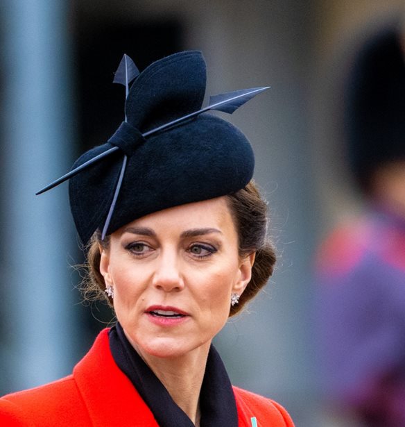 Kate Middleton | &#x3A4;&#x3BF; &#x3C3;&#x3BF;&#x3B2;&#x3B1;&#x3C1;&#x3CC; &#x3BC;&#x3AE;&#x3BD;&#x3C5;&#x3BC;&#x3B1; &#x3BB;&#x3AF;&#x3B3;&#x3BF; &#x3C0;&#x3C1;&#x3B9;&#x3BD; &#x3B1;&#x3C0;&#x3CC; &#x3C4;&#x3B7; &#x3BD;&#x3AD;&#x3B1; &#x3C4;&#x3B7;&#x3C2; &#x3B4;&#x3B7;&#x3BC;&#x3CC;&#x3C3;&#x3B9;&#x3B1; &#x3B5;&#x3BC;&#x3C6;&#x3AC;&#x3BD;&#x3B9;&#x3C3;&#x3B7;