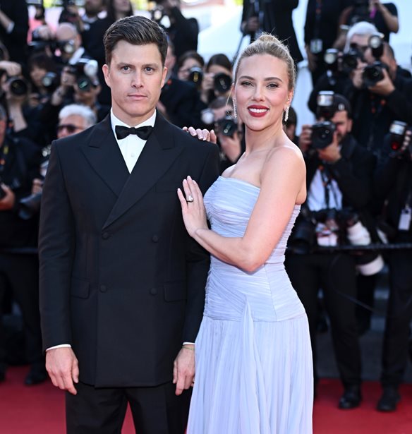 &#x397; Scarlett Johansson &#x3C3;&#x3C4;&#x3BF; &#x3A6;&#x3B5;&#x3C3;&#x3C4;&#x3B9;&#x3B2;&#x3AC;&#x3BB; &#x39A;&#x3B1;&#x3BD;&#x3BD;&#x3CE;&#x3BD; &#x3BC;&#x3B5; &#x3C4;&#x3BF;&#x3BD; &#x3C3;&#x3CD;&#x3B6;&#x3C5;&#x3B3;&#x3CC; &#x3C4;&#x3B7;&#x3C2; | &#x397; &#x3BA;&#x3BF;&#x3B9;&#x3BD;&#x3AE; red carpet &#x3B5;&#x3BC;&#x3C6;&#x3AC;&#x3BD;&#x3B9;&#x3C3;&#x3B7; &#x3BA;&#x3B1;&#x3B9; &#x3C4;&#x3BF; &#x3C6;&#x3B9;&#x3BB;&#x3AF;
