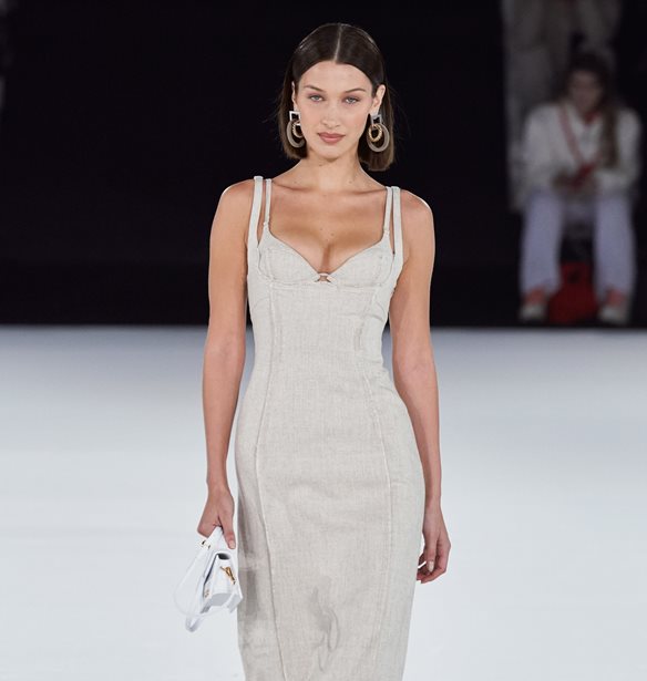 &#x388;&#x3BD;&#x3B1; &#x3C6;&#x3CC;&#x3C1;&#x3B5;&#x3BC;&#x3B1; &#x3C4;&#x3BF;&#x3C5; Jacquemus &#x3B3;&#x3AF;&#x3BD;&#x3B5;&#x3C4;&#x3B1;&#x3B9; &#x3AD;&#x3BA;&#x3B8;&#x3B5;&#x3BC;&#x3B1; &#x3C3;&#x3B5; &#x3BC;&#x3BF;&#x3C5;&#x3C3;&#x3B5;&#x3AF;&#x3BF;