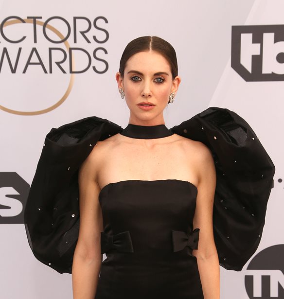 Alison Brie: &#x3A4;&#x3BF; &#x3B5;&#x3BA;&#x3C0;&#x3BB;&#x3B7;&#x3BA;&#x3C4;&#x3B9;&#x3BA;&#x3CC; &#x3C6;&#x3CC;&#x3C1;&#x3B5;&#x3BC;&#x3B1; &#x3C0;&#x3BF;&#x3C5; &#x3C6;&#x3CC;&#x3C1;&#x3B5;&#x3C3;&#x3B5; &#x3C3;&#x3C4;&#x3B1; SAG Awards &#x3C1;&#x3AC;&#x3C6;&#x3C4;&#x3B7;&#x3BA;&#x3B5; &#x3B1;&#x3BA;&#x3C1;&#x3B9;&#x3B2;&#x3CE;&#x3C2; &#x3C0;&#x3AC;&#x3BD;&#x3C9; &#x3C4;&#x3B7;&#x3C2;
