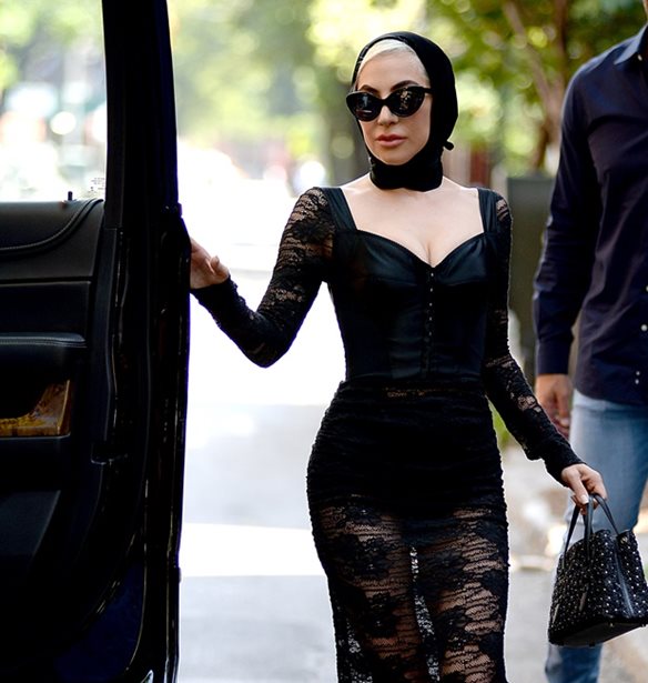 Lady Gaga-Sienna Miller: &#x3A0;&#x3BF;&#x3CD; &#x3C4;&#x3B9;&#x3C2; &#x3B5;&#x3BD;&#x3C4;&#x3CC;&#x3C0;&#x3B9;&#x3C3;&#x3B5; &#x3BF; &#x3C6;&#x3C9;&#x3C4;&#x3BF;&#x3B3;&#x3C1;&#x3B1;&#x3C6;&#x3B9;&#x3BA;&#x3CC;&#x3C2; &#x3C6;&#x3B1;&#x3BA;&#x3CC;&#x3C2;;