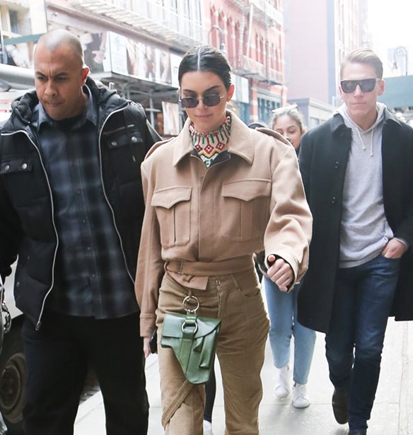 &#x3A0;&#x3BF;&#x3CD; &#x3B5;&#x3BD;&#x3C4;&#x3CC;&#x3C0;&#x3B9;&#x3C3;&#x3B5; &#x3BF; &#x3C6;&#x3C9;&#x3C4;&#x3BF;&#x3B3;&#x3C1;&#x3B1;&#x3C6;&#x3B9;&#x3BA;&#x3CC;&#x3C2; &#x3C6;&#x3B1;&#x3BA;&#x3CC;&#x3C2; &#x3C4;&#x3B7;&#x3BD; Kendall Jenner &#x3BA;&#x3B1;&#x3B9; &#x3C4;&#x3B7;&#x3BD; Alessandra Ambrosio;