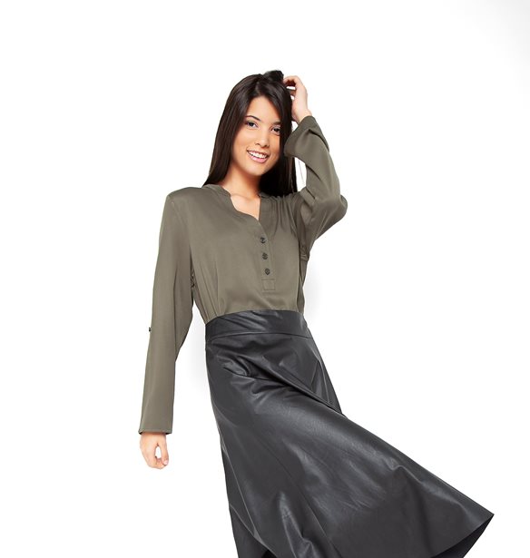 Ξέρουμε πού θα βρεις τα πιο απαραίτητα basics της γκαρνταρόμπας σου με έκπτωση έως και 50%