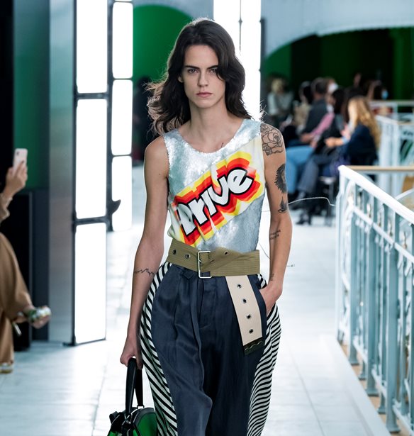 Τα 8 fashion trends που θα μας απασχολήσουν το 2021