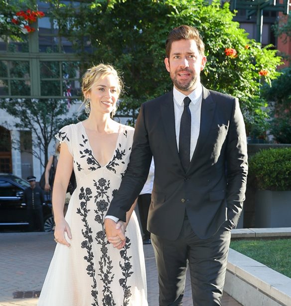 Emily Blunt-John Krasinski: &#x3A0;&#x3BF;&#x3CD; &#x3B5;&#x3BD;&#x3C4;&#x3CC;&#x3C0;&#x3B9;&#x3C3;&#x3B5; &#x3BF; &#x3C6;&#x3C9;&#x3C4;&#x3BF;&#x3B3;&#x3C1;&#x3B1;&#x3C6;&#x3B9;&#x3BA;&#x3CC;&#x3C2; &#x3C6;&#x3B1;&#x3BA;&#x3CC;&#x3C2; &#x3C4;&#x3BF; &#x3B6;&#x3B5;&#x3C5;&#x3B3;&#x3AC;&#x3C1;&#x3B9;;