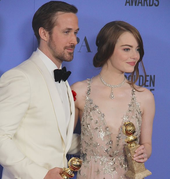 H Emma Stone &#x3BC;&#x3B9;&#x3BB;&#x3AC;&#x3B5;&#x3B9; &#x3B3;&#x3B9;&#x3B1; &#x3C4;&#x3B7; &#x3C3;&#x3C7;&#x3AD;&#x3C3;&#x3B7; &#x3C4;&#x3B7;&#x3C2; &#x3BC;&#x3B5; &#x3C4;&#x3BF;&#x3BD; Ryan Gosling
