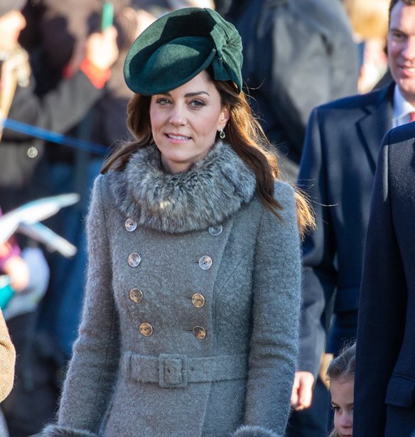 &#x393;&#x3B9;&#x3B1; &#x3C0;&#x3BF;&#x3B9;&#x3BF; outfit &#x3BC;&#x3B5;&#x3C4;&#x3B1;&#x3BD;&#x3B9;&#x3CE;&#x3BD;&#x3B5;&#x3B9; &#x3B7; Kate Middleton;
