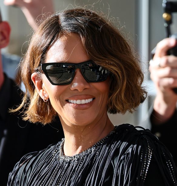 &#x397; Halle Berry &#x3AD;&#x3C6;&#x3C4;&#x3B1;&#x3C3;&#x3B5; &#x3C3;&#x3C4;&#x3B9;&#x3C2; &#x39A;&#x3AC;&#x3BD;&#x3BD;&#x3B5;&#x3C2; &#x3B3;&#x3B9;&#x3B1; &#x3BD;&#x3B1; &#x3B1;&#x3BD;&#x3B1;&#x3BB;&#x3AC;&#x3B2;&#x3B5;&#x3B9; &#x3C4;&#x3BF;&#x3BD; &#x3BD;&#x3AD;&#x3BF; &#x3C4;&#x3B7;&#x3C2; &#x3C1;&#x3CC;&#x3BB;&#x3BF; &#x3C3;&#x3C4;&#x3BF; &#x3A6;&#x3B5;&#x3C3;&#x3C4;&#x3B9;&#x3B2;&#x3AC;&#x3BB;