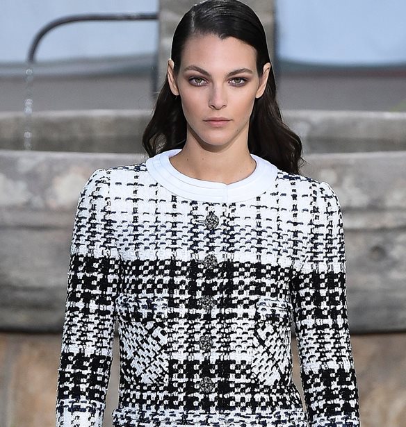 &#x397; Chanel &#x3B8;&#x3B1; &#x3C0;&#x3B1;&#x3C1;&#x3BF;&#x3C5;&#x3C3;&#x3B9;&#x3AC;&#x3C3;&#x3B5;&#x3B9; &#x3C4;&#x3B7; &#x3C3;&#x3C5;&#x3BB;&#x3BB;&#x3BF;&#x3B3;&#x3AE; M&#xE9;tiers d&#x2019;art &#x3C3;&#x3C4;&#x3BF; Ch&#xE2;teau de Chenonceau