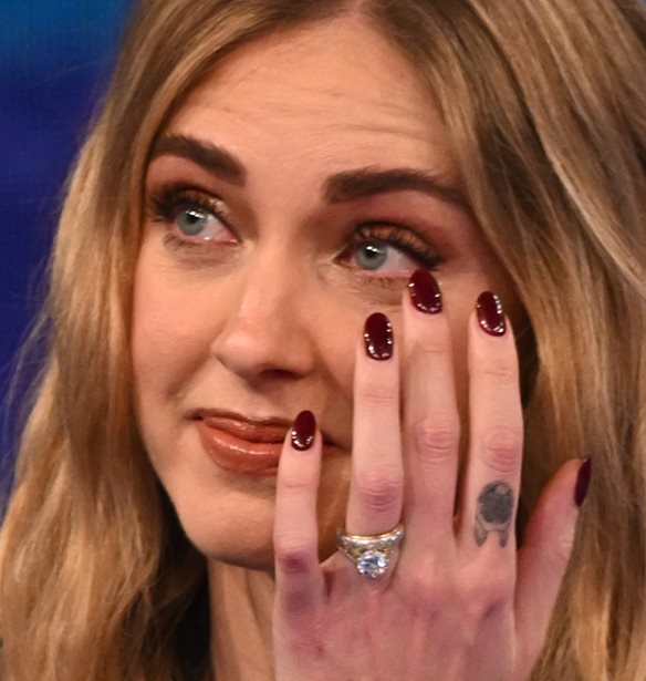 Chiara Ferragni | &#x397; &#x3C0;&#x3C1;&#x3CE;&#x3C4;&#x3B7; &#x3C3;&#x3C5;&#x3BD;&#x3AD;&#x3BD;&#x3C4;&#x3B5;&#x3C5;&#x3BE;&#x3B7;  &#x3BC;&#x3B5;&#x3C4;&#x3AC; &#x3C4;&#x3BF;&#x3BD; &#x3C7;&#x3C9;&#x3C1;&#x3B9;&#x3C3;&#x3BC;&#x3CC; &#x3C4;&#x3B7;&#x3C2;