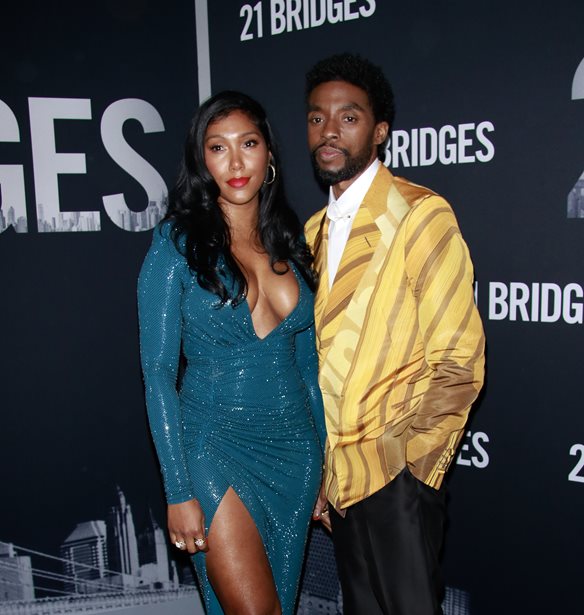 &#x397; &#x3C3;&#x3CD;&#x3B6;&#x3C5;&#x3B3;&#x3BF;&#x3C2; &#x3C4;&#x3BF;&#x3C5; Chadwick Boseman &#x3C4;&#x3AF;&#x3BC;&#x3B7;&#x3C3;&#x3B5; &#x3C4;&#x3BF;&#x3BD; &#x3B1;&#x3B5;&#x3AF;&#x3BC;&#x3BD;&#x3B7;&#x3C3;&#x3C4;&#x3BF; &#x3B7;&#x3B8;&#x3BF;&#x3C0;&#x3BF;&#x3B9;&#x3CC; &#x3C3;&#x3C4;&#x3B1; &#x3B2;&#x3C1;&#x3B1;&#x3B2;&#x3B5;&#x3AF;&#x3B1; Gotham