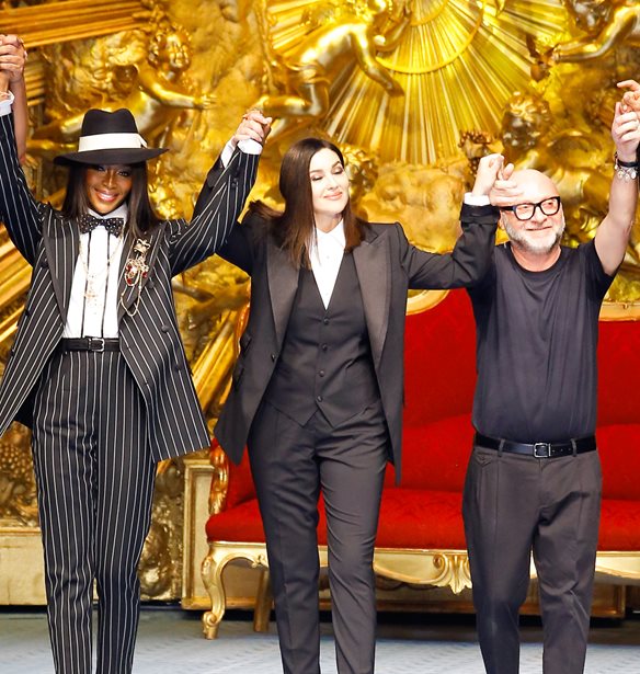 Monica Bellucci &#x3BA;&#x3B1;&#x3B9; Naomi Campbell: &#x388;&#x3BB;&#x3B1;&#x3BC;&#x3C8;&#x3B1;&#x3BD; &#x3C3;&#x3C4;&#x3B7;&#x3BD; &#x3B5;&#x3C0;&#x3AF;&#x3B4;&#x3B5;&#x3B9;&#x3BE;&#x3B7; &#x3C4;&#x3C9;&#x3BD; Dolce &amp; Gabbana