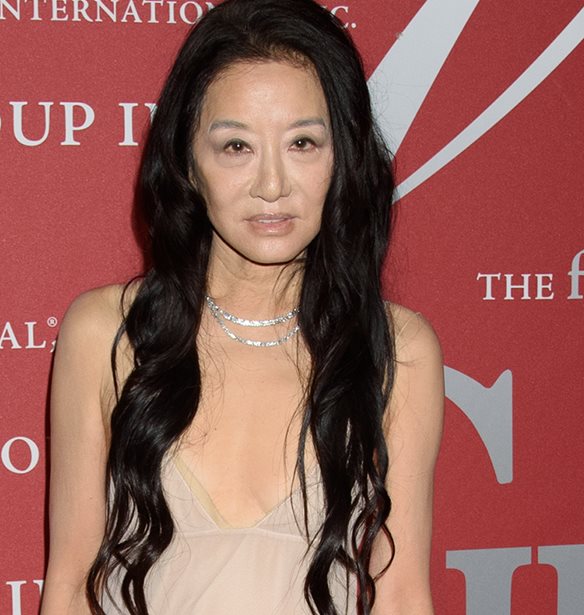 Vera Wang &amp; Pronovias | &#x3A3;&#x3C5;&#x3BD;&#x3B5;&#x3C1;&#x3B3;&#x3AC;&#x3B6;&#x3BF;&#x3BD;&#x3C4;&#x3B1;&#x3B9; &#x3B3;&#x3B9;&#x3B1; &#x3C3;&#x3C5;&#x3BB;&#x3BB;&#x3BF;&#x3B3;&#x3AE; &#x3BC;&#x3B5; &#x3BD;&#x3C5;&#x3C6;&#x3B9;&#x3BA;&#x3AC; &#x3C3;&#x3B5; &#x3C0;&#x3C1;&#x3BF;&#x3C3;&#x3B9;&#x3C4;&#x3AD;&#x3C2; &#x3C4;&#x3B9;&#x3BC;&#x3AD;&#x3C2;