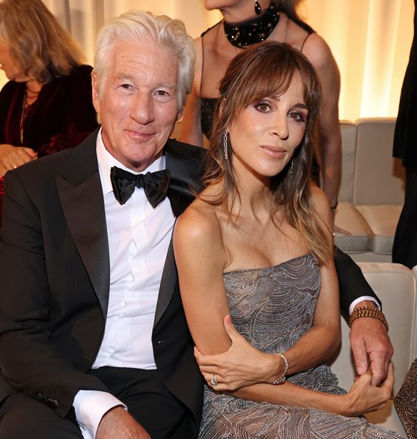 Richard Gere - Alejandra Silva | &#x395;&#x3C1;&#x3C9;&#x3C4;&#x3B5;&#x3C5;&#x3BC;&#x3AD;&#x3BD;&#x3BF;&#x3B9; &#x3BA;&#x3B1;&#x3B9; &#x3B5;&#x3BD;&#x3C4;&#x3C5;&#x3C0;&#x3C9;&#x3C3;&#x3B9;&#x3B1;&#x3BA;&#x3BF;&#x3AF; &#x3C3;&#x3C4;&#x3BF; front row &#x3C4;&#x3BF;&#x3C5; show &#x3C4;&#x3BF;&#x3C5; &#x3BF;&#x3AF;&#x3BA;&#x3BF;&#x3C5; Giorgio Armani