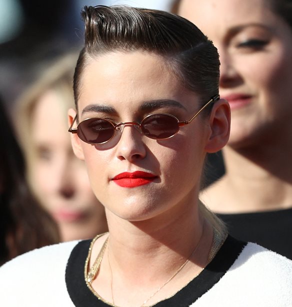 Kristen Stewart: &#x3A0;&#x3BF;&#x3B9;&#x3BF;&#x3B9; &#x3C4;&#x3B7;&#x3C2; &#x3B1;&#x3C0;&#x3B1;&#x3B3;&#x3CC;&#x3C1;&#x3B5;&#x3C5;&#x3C3;&#x3B1;&#x3BD; &#x3BD;&#x3B1; &#x3B4;&#x3B5;&#x3AF;&#x3C7;&#x3BD;&#x3B5;&#x3B9; &#x3C4;&#x3B7;&#x3BD; &#x3C3;&#x3B5;&#x3BE;&#x3BF;&#x3C5;&#x3B1;&#x3BB;&#x3B9;&#x3BA;&#x3CC;&#x3C4;&#x3B7;&#x3C4;&#x3AC; &#x3C4;&#x3B7;&#x3C2;;