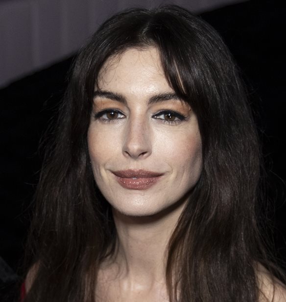 Anne Hathaway | &#x397; &#x3B5;&#x3BE;&#x3BF;&#x3BC;&#x3BF;&#x3BB;&#x3CC;&#x3B3;&#x3B7;&#x3C3;&#x3B7; &#x3B3;&#x3B9;&#x3B1; &#x3C4;&#x3B7;&#x3BD; &#x3B1;&#x3C0;&#x3BF;&#x3B2;&#x3BF;&#x3BB;&#x3AE; &#x3C0;&#x3BF;&#x3C5; &#x3B5;&#x3AF;&#x3C7;&#x3B5;