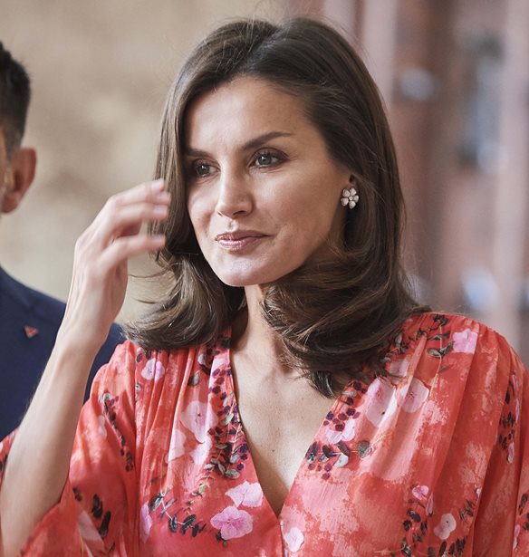 Η βασίλισσα Letizia φόρεσε το σακάκι που πρέπει να βρίσκεται και στη δική σου ντουλάπα