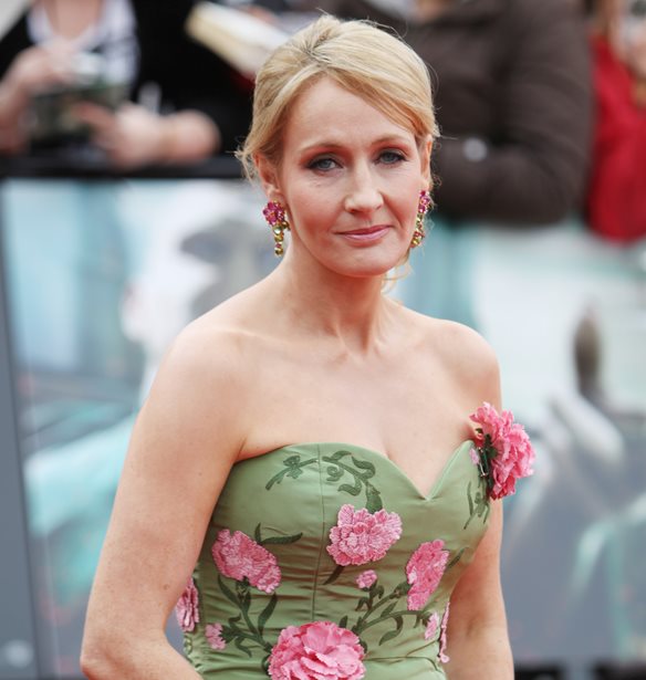 &#x397; J.K. Rowling &#x3BC;&#x3AC;&#x3C2; &#x3B4;&#x3B5;&#x3AF;&#x3C7;&#x3BD;&#x3B5;&#x3B9; &#x3C4;&#x3B7;&#x3BD; &#x3B2;&#x3B9;&#x3B2;&#x3BB;&#x3B9;&#x3BF;&#x3B8;&#x3AE;&#x3BA;&#x3B7; &#x3C4;&#x3B7;&#x3C2;