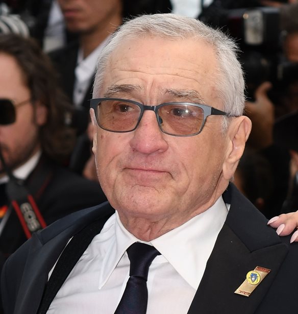 Robert De Niro | &#x391;&#x3C5;&#x3C4;&#x3AE; &#x3B5;&#x3AF;&#x3BD;&#x3B1;&#x3B9; &#x3B7; &#x3B3;&#x3C5;&#x3BD;&#x3B1;&#x3AF;&#x3BA;&#x3B1; &#x3C0;&#x3BF;&#x3C5; &#x3AD;&#x3C6;&#x3B5;&#x3C1;&#x3B5; &#x3C3;&#x3C4;&#x3BF;&#x3BD; &#x3BA;&#x3CC;&#x3C3;&#x3BC;&#x3BF; &#x3C4;&#x3BF; 7&#x3BF; &#x3C0;&#x3B1;&#x3B9;&#x3B4;&#x3AF; &#x3C4;&#x3BF;&#x3C5;