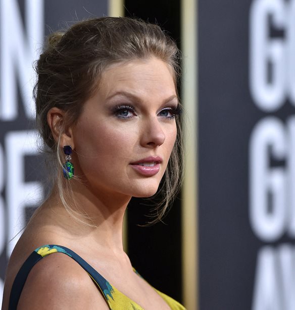 &#x397; Taylor Swift &#x3C0;&#x3C1;&#x3BF;&#x3C3;&#x3C0;&#x3B1;&#x3B8;&#x3B5;&#x3AF; &#x3BD;&#x3B1; &#x3B2;&#x3BF;&#x3B7;&#x3B8;&#x3AE;&#x3C3;&#x3B5;&#x3B9; &#x3C3;&#x3C4;&#x3B7;&#x3BD; &#x3B1;&#x3C0;&#x3BF;&#x3BC;&#x3AC;&#x3BA;&#x3C1;&#x3C5;&#x3BD;&#x3C3;&#x3B7; &#x3CC;&#x3BB;&#x3C9;&#x3BD; &#x3C4;&#x3C9;&#x3BD; &#x3C1;&#x3B1;&#x3C4;&#x3C3;&#x3B9;&#x3C3;&#x3C4;&#x3B9;&#x3BA;&#x3CE;&#x3BD; &#x3B1;&#x3B3;&#x3B1;&#x3BB;&#x3BC;&#x3AC;&#x3C4;&#x3C9;&#x3BD; &#x3C3;&#x3C4;&#x3B9;&#x3C2; &#x397;&#x3A0;&#x391;