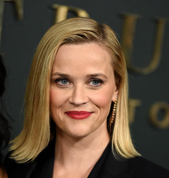 &#x397; Reese Witherspoon &#x3B1;&#x3BD;&#x3AC;&#x3C1;&#x3C4;&#x3B7;&#x3C3;&#x3B5; &#x3C4;&#x3B7;&#x3BD; &#x3C0;&#x3B9;&#x3BF; cute &#x3C6;&#x3C9;&#x3C4;&#x3BF;&#x3B3;&#x3C1;&#x3B1;&#x3C6;&#x3AF;&#x3B1; &#x3BC;&#x3B5; &#x3C4;&#x3BF;&#x3BD; &#x3C3;&#x3BA;&#x3CD;&#x3BB;&#x3BF; &#x3C4;&#x3B7;&#x3C2;