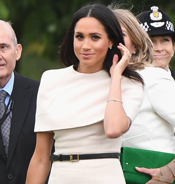 Meghan Markle: &#x394;&#x3B5;&#x3C2; &#x3C6;&#x3C9;&#x3C4;&#x3BF;&#x3B3;&#x3C1;&#x3B1;&#x3C6;&#x3AF;&#x3B5;&#x3C2; &#x3B1;&#x3C0;&#x3CC; &#x3C4;&#x3B7;&#x3BD; &#x3B5;&#x3C0;&#x3AF;&#x3C3;&#x3B7;&#x3BC;&#x3B7; &#x3BA;&#x3BF;&#x3B9;&#x3BD;&#x3AE; &#x3B5;&#x3BC;&#x3C6;&#x3AC;&#x3BD;&#x3B9;&#x3C3;&#x3B7; &#x3BC;&#x3B5; &#x3C4;&#x3B7; &#x3B2;&#x3B1;&#x3C3;&#x3AF;&#x3BB;&#x3B9;&#x3C3;&#x3C3;&#x3B1; &#x395;&#x3BB;&#x3B9;&#x3C3;&#x3AC;&#x3B2;&#x3B5;&#x3C4;