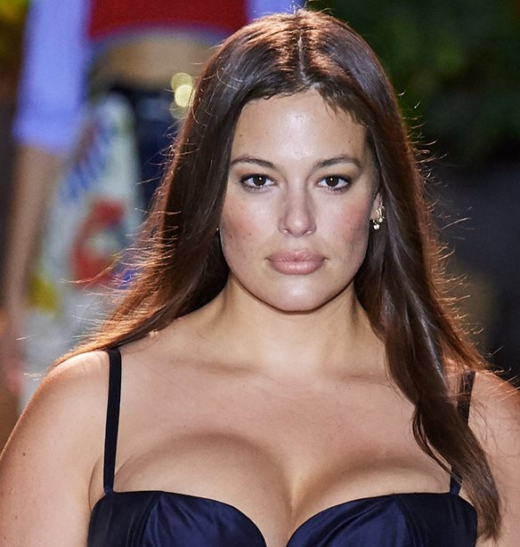 Ashley Graham | &#x3A4;&#x3BF; body positive &#x3B2;&#x3AF;&#x3BD;&#x3C4;&#x3B5;&#x3BF; &#x3B3;&#x3B9;&#x3B1; &#x3C4;&#x3BF; &#x3B3;&#x3C5;&#x3BD;&#x3B1;&#x3B9;&#x3BA;&#x3B5;&#x3AF;&#x3BF; &#x3C3;&#x3CE;&#x3BC;&#x3B1; &#x3BA;&#x3B1;&#x3C4;&#x3AC; &#x3C4;&#x3B7; &#x3B4;&#x3B9;&#x3AC;&#x3C1;&#x3BA;&#x3B5;&#x3B9;&#x3B1; &#x3C4;&#x3B7;&#x3C2; &#x3B5;&#x3B3;&#x3BA;&#x3C5;&#x3BC;&#x3BF;&#x3C3;&#x3CD;&#x3BD;&#x3B7;&#x3C2;