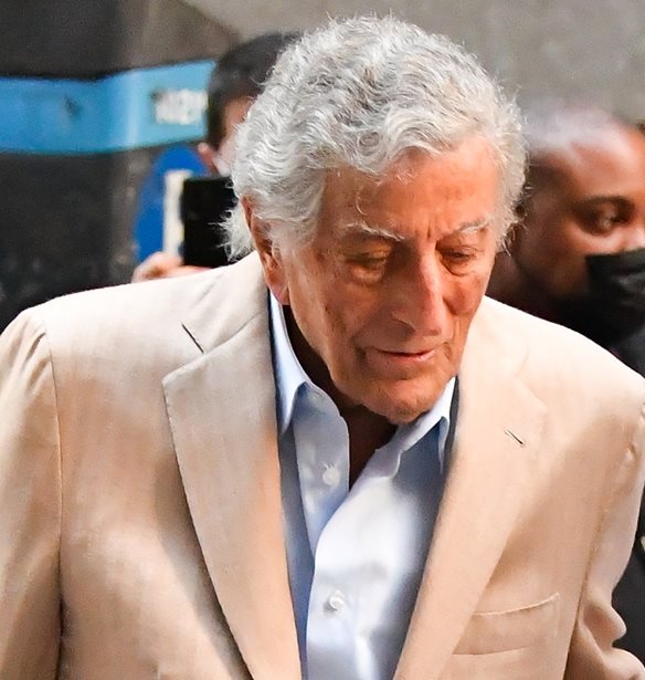 Tony Bennett | &#x3A0;&#x3AD;&#x3B8;&#x3B1;&#x3BD;&#x3B5; &#x3C3;&#x3B5; &#x3B7;&#x3BB;&#x3B9;&#x3BA;&#x3AF;&#x3B1; 96 &#x3B5;&#x3C4;&#x3CE;&#x3BD; &#x3BF; &#x3B5;&#x3BC;&#x3B2;&#x3BB;&#x3B7;&#x3BC;&#x3B1;&#x3C4;&#x3B9;&#x3BA;&#x3CC;&#x3C2; &#x3C4;&#x3C1;&#x3B1;&#x3B3;&#x3BF;&#x3C5;&#x3B4;&#x3B9;&#x3C3;&#x3C4;&#x3AE;&#x3C2;