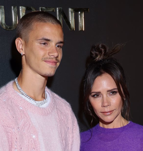 &#x39F; Romeo Beckham &quot;&#x3C6;&#x3BF;&#x3C1;&#x3AC;&#x3B5;&#x3B9;&quot; &#x3C4;&#x3BF;&#x3C5;&#x3C2; &#x3B3;&#x3BF;&#x3BD;&#x3B5;&#x3AF;&#x3C2; &#x3C4;&#x3BF;&#x3C5;, David &#x3BA;&#x3B1;&#x3B9; Victoria