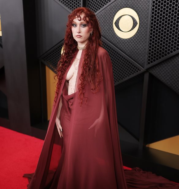 Grammy 2026 | Είμαστε όλοι φεμινιστές, μέχρι μία γυναίκα να αποκαλύψει το στήθος της