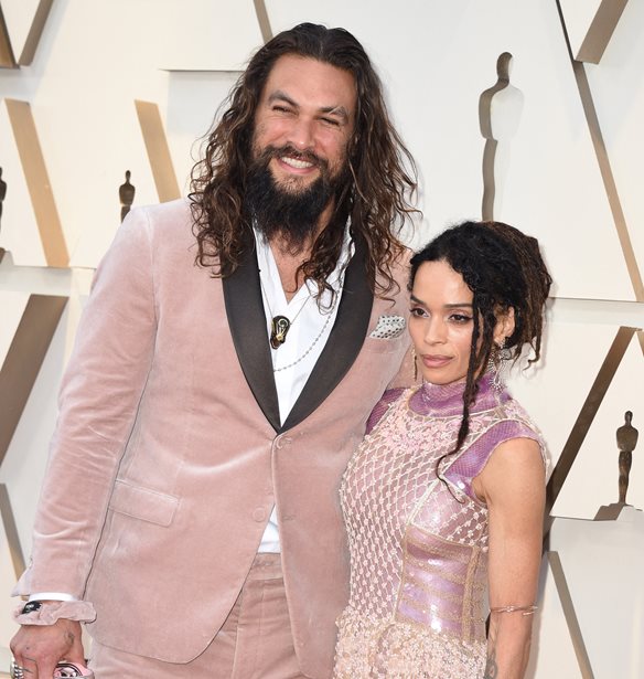 &#x39F; Jason Momoa &#x3BE;&#x3C5;&#x3C1;&#x3AF;&#x3C3;&#x3C4;&#x3B7;&#x3BA;&#x3B5; &#x3BC;&#x3B5;&#x3C4;&#x3AC; &#x3B1;&#x3C0;&#x3CC; 7 &#x3C7;&#x3C1;&#x3CC;&#x3BD;&#x3B9;&#x3B1; &#x3B3;&#x3B9;&#x3B1; &#x3BA;&#x3B1;&#x3BB;&#x3CC; &#x3C3;&#x3BA;&#x3BF;&#x3C0;&#x3CC;