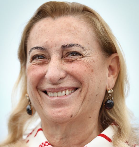 &#x397; Miuccia Prada &#x3B8;&#x3B1; &#x3BB;&#x3AC;&#x3B2;&#x3B5;&#x3B9; &#x3C4;&#x3B7;&#x3BD; &#x3BC;&#x3B5;&#x3B3;&#x3B1;&#x3BB;&#x3CD;&#x3C4;&#x3B5;&#x3C1;&#x3B7; &#x3B4;&#x3B9;&#x3AC;&#x3BA;&#x3C1;&#x3B9;&#x3C3;&#x3B7; &#x3C3;&#x3C4;&#x3B1; Fashion Awards 2018