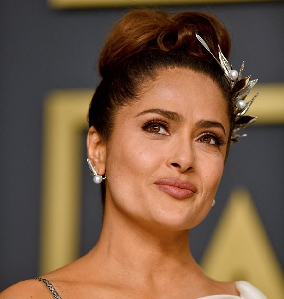 &#x397; Salma Hayek &#x3BD;&#x3BF;&#x3C3;&#x3C4;&#x3B1;&#x3BB;&#x3B3;&#x3B5;&#x3AF; &#x3C4;&#x3B1; &#x3C0;&#x3AC;&#x3C1;&#x3C4;&#x3B9; &#x3C4;&#x3C9;&#x3BD; 90s