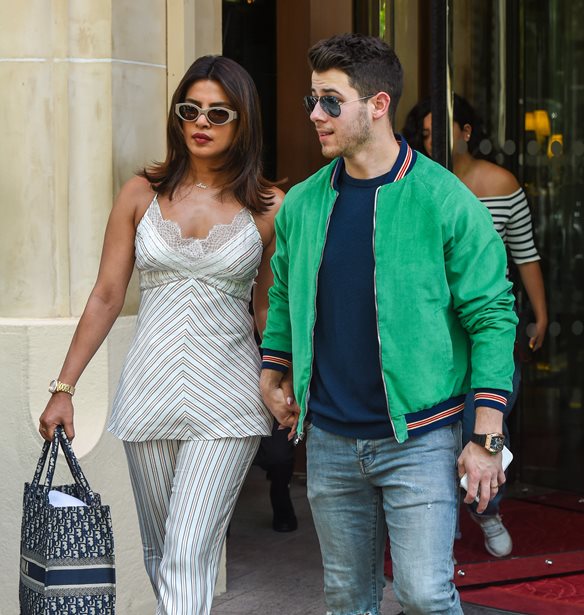 Priyanka Chopra: &quot;&#x3A3;&#x3C4;&#x3B7;&#x3BD; &#x3BA;&#x3B1;&#x3C1;&#x3B1;&#x3BD;&#x3C4;&#x3AF;&#x3BD;&#x3B1; &#x3AD;&#x3BC;&#x3B1;&#x3B8;&#x3B1; &#x3CC;&#x3C4;&#x3B9; &#x3BC;&#x3BF;&#x3C5; &#x3B1;&#x3C1;&#x3AD;&#x3C3;&#x3B5;&#x3B9; &#x3BF; &#x3AC;&#x3BD;&#x3C4;&#x3C1;&#x3B1;&#x3C2; &#x3BC;&#x3BF;&#x3C5; &#x3B1;&#x3BA;&#x3CC;&#x3BC;&#x3B1;&quot;