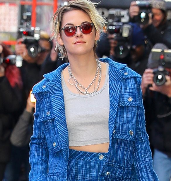 &#x397; Kristen Stewart &#x3BA;&#x3B5;&#x3C1;&#x3B4;&#x3AF;&#x3B6;&#x3B5;&#x3B9; &#x3C4;&#x3BF; &#x3B2;&#x3C1;&#x3B1;&#x3B2;&#x3B5;&#x3AF;&#x3BF; &#x3C4;&#x3B7;&#x3C2; &#x3C0;&#x3B9;&#x3BF; &#x3B1;&#x3BA;&#x3C1;&#x3B1;&#x3AF;&#x3B1;&#x3C2; &#x3BC;&#x3B5;&#x3C4;&#x3B1;&#x3BC;&#x3CC;&#x3C1;&#x3C6;&#x3C9;&#x3C3;&#x3B7;&#x3C2; &#x3BC;&#x3B1;&#x3BB;&#x3BB;&#x3B9;&#x3CE;&#x3BD; &#x3C3;&#x3C4;&#x3B7;&#x3BD; &#x3BA;&#x3B1;&#x3C1;&#x3B1;&#x3BD;&#x3C4;&#x3AF;&#x3BD;&#x3B1;