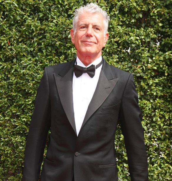 O Anthony Bourdain &#x3C7;&#x3CE;&#x3C1;&#x3B9;&#x3C3;&#x3B5; &#x3BA;&#x3B1;&#x3B9; &#x3B1;&#x3C5;&#x3C4;&#x3CC; &#x3B5;&#x3AF;&#x3BD;&#x3B1;&#x3B9; &#x3C4;&#x3BF; &#x3BD;&#x3AD;&#x3BF; &#x3C4;&#x3BF;&#x3C5; &#x3B1;&#x3BC;&#x3CC;&#x3C1;&#x3B5;