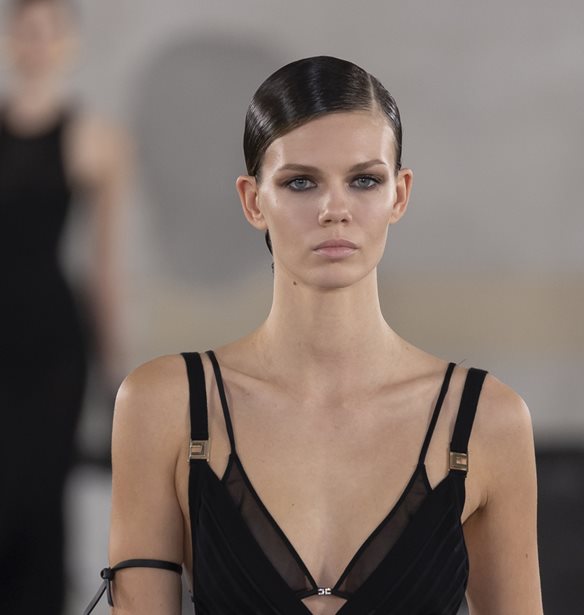 &#x3A4;&#x3BF; effortless chic &#x3BC;&#x3B1;&#x3BA;&#x3B9;&#x3B3;&#x3B9;&#x3AC;&#x3B6; &#x3C4;&#x3BF;&#x3C5; &#x3BA;&#x3B1;&#x3BB;&#x3BF;&#x3BA;&#x3B1;&#x3B9;&#x3C1;&#x3B9;&#x3BF;&#x3CD; &#x3C0;&#x3BF;&#x3C5; &#x3C7;&#x3B1;&#x3C1;&#x3AF;&#x3B6;&#x3B5;&#x3B9; &#x3C6;&#x3C5;&#x3C3;&#x3B9;&#x3BA;&#x3AE; &#x3C0;&#x3BF;&#x3BB;&#x3C5;&#x3C4;&#x3AD;&#x3BB;&#x3B5;&#x3B9;&#x3B1; &#x3BA;&#x3B1;&#x3B9; &#x3B7;&#x3BB;&#x3B9;&#x3BF;&#x3BA;&#x3B1;&#x3BC;&#x3AD;&#x3BD;&#x3B7; &#x3BB;&#x3AC;&#x3BC;&#x3C8;&#x3B7;