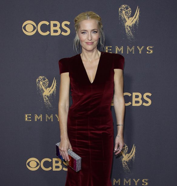 The Crown: &#x397; Gillian Anderson &#x3B4;&#x3AD;&#x3C7;&#x3C4;&#x3B7;&#x3BA;&#x3B5; &#x3C0;&#x3C1;&#x3CC;&#x3C4;&#x3B1;&#x3C3;&#x3B7; &#x3B3;&#x3B9;&#x3B1; &#x3BD;&#x3B1; &#x3C5;&#x3C0;&#x3BF;&#x3B4;&#x3C5;&#x3B8;&#x3B5;&#x3AF; &#x3C4;&#x3B7;&#x3BD; Margaret Thatcher