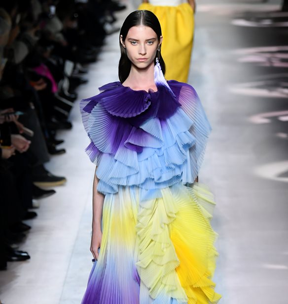 &#x391;&#x3C5;&#x3C4;&#x3CC;&#x3C2; &#x3B5;&#x3AF;&#x3BD;&#x3B1;&#x3B9; &#x3BF; &#x3BD;&#x3AD;&#x3BF;&#x3C2; creative director &#x3C4;&#x3BF;&#x3C5; &#x3BF;&#x3AF;&#x3BA;&#x3BF;&#x3C5; Givenchy