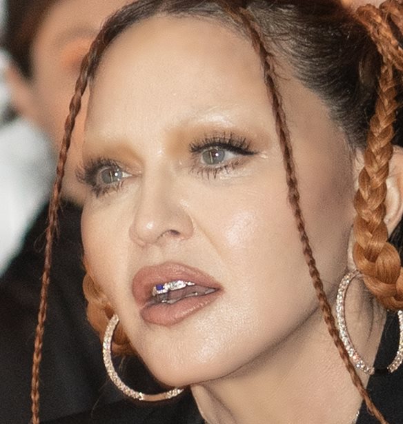 &#x388;&#x3C4;&#x3C3;&#x3B9; &#x3B5;&#x3AF;&#x3BD;&#x3B1;&#x3B9; &#x3B7; Madonna &#x3C7;&#x3C9;&#x3C1;&#x3AF;&#x3C2; &#x3C6;&#x3AF;&#x3BB;&#x3C4;&#x3C1;&#x3B1; &#x3BC;&#x3B5;&#x3C4;&#x3AC; &#x3C4;&#x3B7;&#x3BD; &#x3C0;&#x3B5;&#x3C1;&#x3B9;&#x3C0;&#x3AD;&#x3C4;&#x3B5;&#x3B9;&#x3B1; &#x3BC;&#x3B5; &#x3C4;&#x3B7;&#x3BD; &#x3C5;&#x3B3;&#x3B5;&#x3AF;&#x3B1; &#x3C4;&#x3B7;&#x3C2;