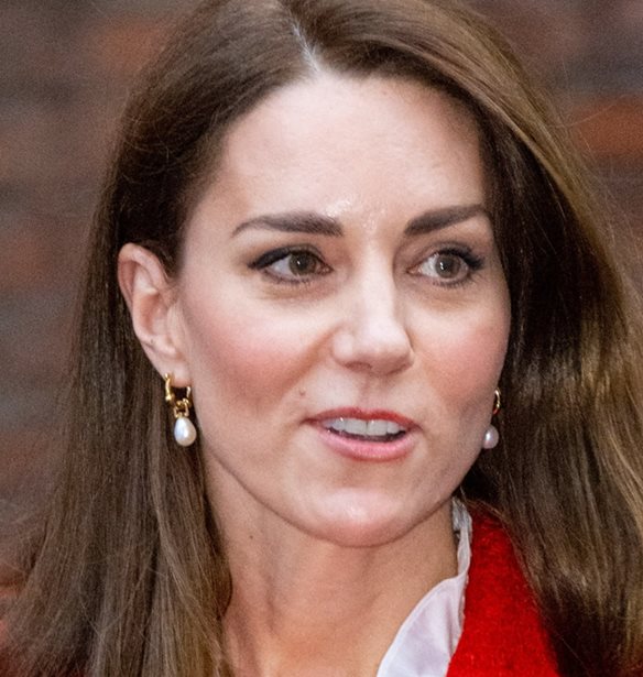 Kate Middleton | &#x397; &#x3BD;&#x3AD;&#x3B1; &#x3B4;&#x3AE;&#x3BB;&#x3C9;&#x3C3;&#x3B7; &#x3C4;&#x3BF;&#x3C5; &#x3A0;&#x3B1;&#x3BB;&#x3B1;&#x3C4;&#x3B9;&#x3BF;&#x3CD; &#x3B3;&#x3B9;&#x3B1; &#x3C4;&#x3B1; &#x3B5;&#x3C0;&#x3AF;&#x3C3;&#x3B7;&#x3BC;&#x3B1; &#x3BA;&#x3B1;&#x3B8;&#x3AE;&#x3BA;&#x3BF;&#x3BD;&#x3C4;&#x3AC; &#x3C4;&#x3B7;&#x3C2;