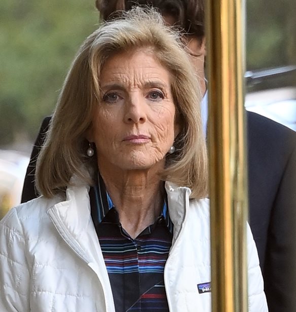 Caroline Kennedy | &#x397; &#x3BA;&#x3CC;&#x3C1;&#x3B7; &#x3C4;&#x3B7;&#x3C2; Jackie Kennedy &#x3B6;&#x3B5;&#x3B9; &#x3BC;&#x3CC;&#x3BD;&#x3B9;&#x3BC;&#x3B1; &#x3C3;&#x3C4;&#x3B7;&#x3BD; &#x391;&#x3C5;&#x3C3;&#x3C4;&#x3C1;&#x3B1;&#x3BB;&#x3AF;&#x3B1;