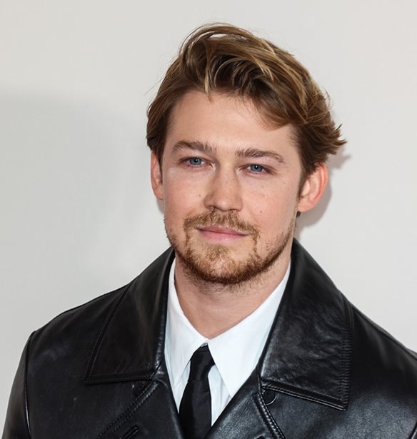 Joe Alwyn | &#x39F; &#x3C0;&#x3C1;&#x3C9;&#x3C4;&#x3B1;&#x3B3;&#x3C9;&#x3BD;&#x3B9;&#x3C3;&#x3C4;&#x3AE;&#x3C2; &#x3C4;&#x3BF;&#x3C5; &#x393;&#x3B9;&#x3CE;&#x3C1;&#x3B3;&#x3BF;&#x3C5; &#x39B;&#x3AC;&#x3BD;&#x3B8;&#x3B9;&#x3BC;&#x3BF;&#x3C5; &#x3BC;&#x3B1;&#x3C2; &#x3C3;&#x3CD;&#x3C3;&#x3C4;&#x3B7;&#x3C3;&#x3B5; &#x3C4;&#x3B7; &#x3B3;&#x3AC;&#x3C4;&#x3B1; &#x3C0;&#x3BF;&#x3C5; &#x3BC;&#x3BF;&#x3B9;&#x3AC;&#x3B6;&#x3B5;&#x3B9; &#x3BC;&#x3B5; &#x3C4;&#x3B7;&#x3BD; Emma Stone