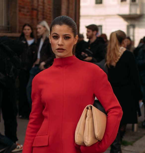 Κόκκινο Φόρεμα | 10 επιλογές για να μπεις σε εορταστικό κλίμα