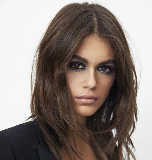 &#x397; Kaia Gerber &#x3BA;&#x3B1;&#x3B9; &#x3BA;&#x3BF;&#x3C5;&#x3C1;&#x3B5;&#x3CD;&#x3C4;&#x3B7;&#x3BA;&#x3B5; &#x3BA;&#x3B1;&#x3B9; &#x3C0;&#x3B5;&#x3C1;&#x3BD;&#x3AC;&#x3B5;&#x3B9; &#x3AD;&#x3BD;&#x3B1; &#x3C3;&#x3C0;&#x3BF;&#x3C5;&#x3B4;&#x3B1;&#x3AF;&#x3BF; &#x3BC;&#x3AE;&#x3BD;&#x3C5;&#x3BC;&#x3B1; &#x3BC;&#x3B5; &#x3BC;&#x3AF;&#x3B1; &#x3C6;&#x3C9;&#x3C4;&#x3BF;&#x3B3;&#x3C1;&#x3B1;&#x3C6;&#x3AF;&#x3B1; &#x3C4;&#x3B7;&#x3C2;