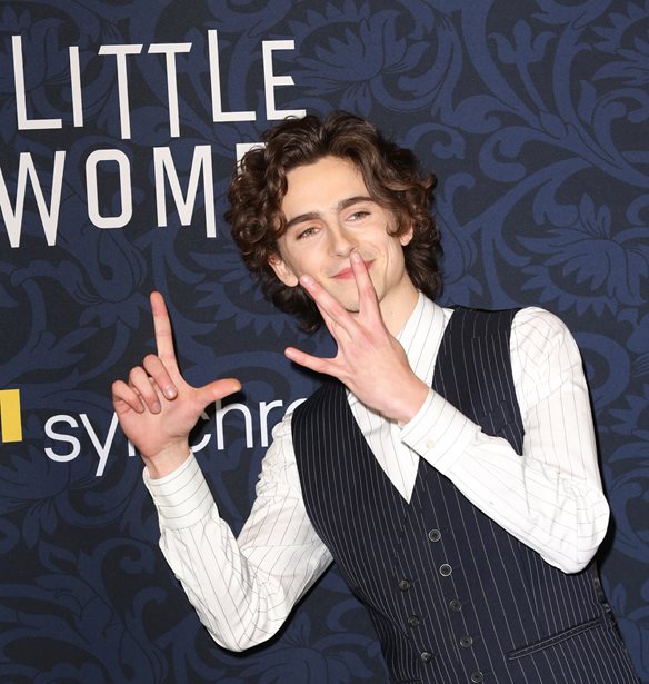 &#x39F; Timoth&#xE9;e Chalamet &#x3B8;&#x3B1; &#x3C5;&#x3C0;&#x3BF;&#x3B4;&#x3C5;&#x3B8;&#x3B5;&#x3AF; &#x3C4;&#x3BF;&#x3BD; Bob Dylan