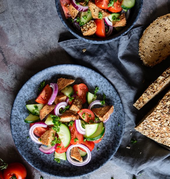 Panzanella, &#x3B7; &#x3BD;&#x3CC;&#x3C3;&#x3C4;&#x3B9;&#x3BC;&#x3B7; &#x3C3;&#x3B1;&#x3BB;&#x3AC;&#x3C4;&#x3B1; &#x3C4;&#x3B7;&#x3C2; &#x3BD;&#x3B7;&#x3C3;&#x3C4;&#x3B5;&#x3AF;&#x3B1;&#x3C2;