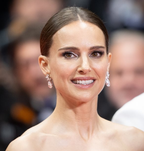 Natalie Portman | &quot;&#x397; &#x3C3;&#x3C5;&#x3BD;&#x3B5;&#x3C1;&#x3B3;&#x3B1;&#x3C3;&#x3AF;&#x3B1; &#x3BC;&#x3B5; &#x3C4;&#x3B7; Julianne Moore &#x3B5;&#x3AF;&#x3BD;&#x3B1;&#x3B9; &#x3B7; &#x3BA;&#x3BF;&#x3C1;&#x3C5;&#x3C6;&#x3B1;&#x3AF;&#x3B1; &#x3C3;&#x3C4;&#x3B9;&#x3B3;&#x3BC;&#x3AE; &#x3C4;&#x3B7;&#x3C2; &#x3BA;&#x3B1;&#x3C1;&#x3B9;&#x3AD;&#x3C1;&#x3B1;&#x3C2; &#x3BC;&#x3BF;&#x3C5;&quot;